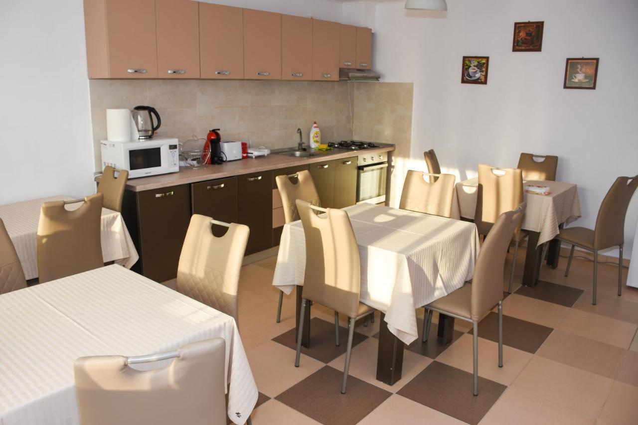 Tomis House Curtea De Arges Exterior photo