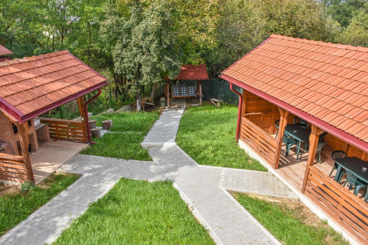Tomis House Curtea De Arges Exterior photo